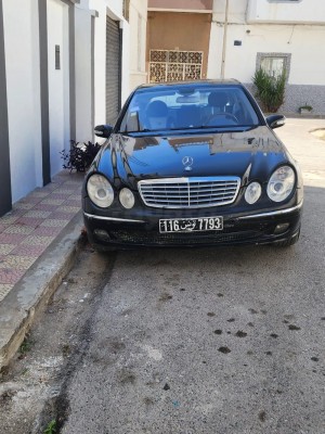 Mercedes-Benz E200 Kompressor à Bizerte — photo 1