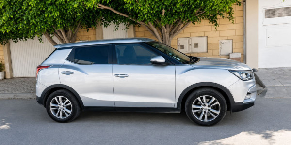 Ssangyong Tivoli Confort 160 1.6 e-XGi 16V 2WD 128 cv Boîte auto à Tunis — photo 1