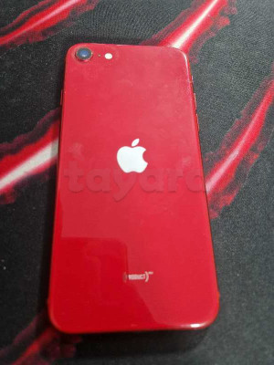iphone se 2020 à La Manouba — photo 1