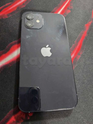 iphone 12 à La Manouba — photo 1