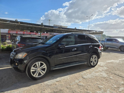 Mercedes-Benz ML ML 350 3.5 i V6 4MATIC 24V 7G-TRONIC+ BlueEFFICIENCY 306 cv Boîte auto à El Yasminette, Ben Arous — photo 1