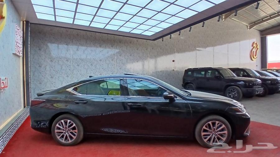 Lexus ES300h AA2025 Gulf Fathimi Sunroof Hybrid 25h à Riyadh, Saudi Arabia — photo 5