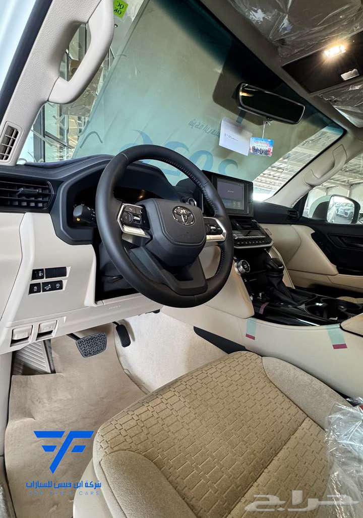 Toyota GXR L1 Gasoline 2026 268500 SAR à Riyadh, Saudi Arabia — photo 4