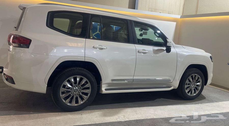Land Cruiser GXRL4 Gasoline 2026 à Riyadh, Saudi Arabia — photo 3