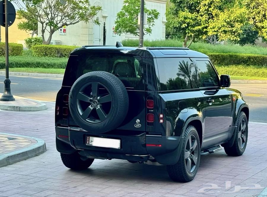 Land Rover Defender 90 SE à Qatar — photo 4