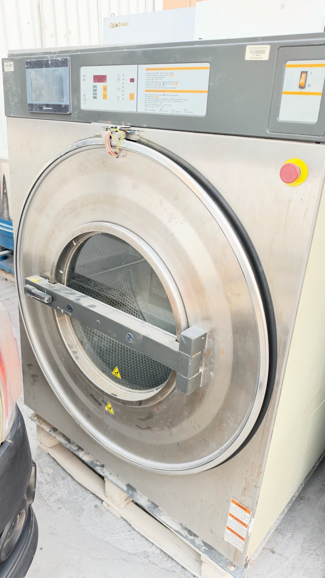 GIRBAU 32 kg washing machine à Industrial Area — photo 2