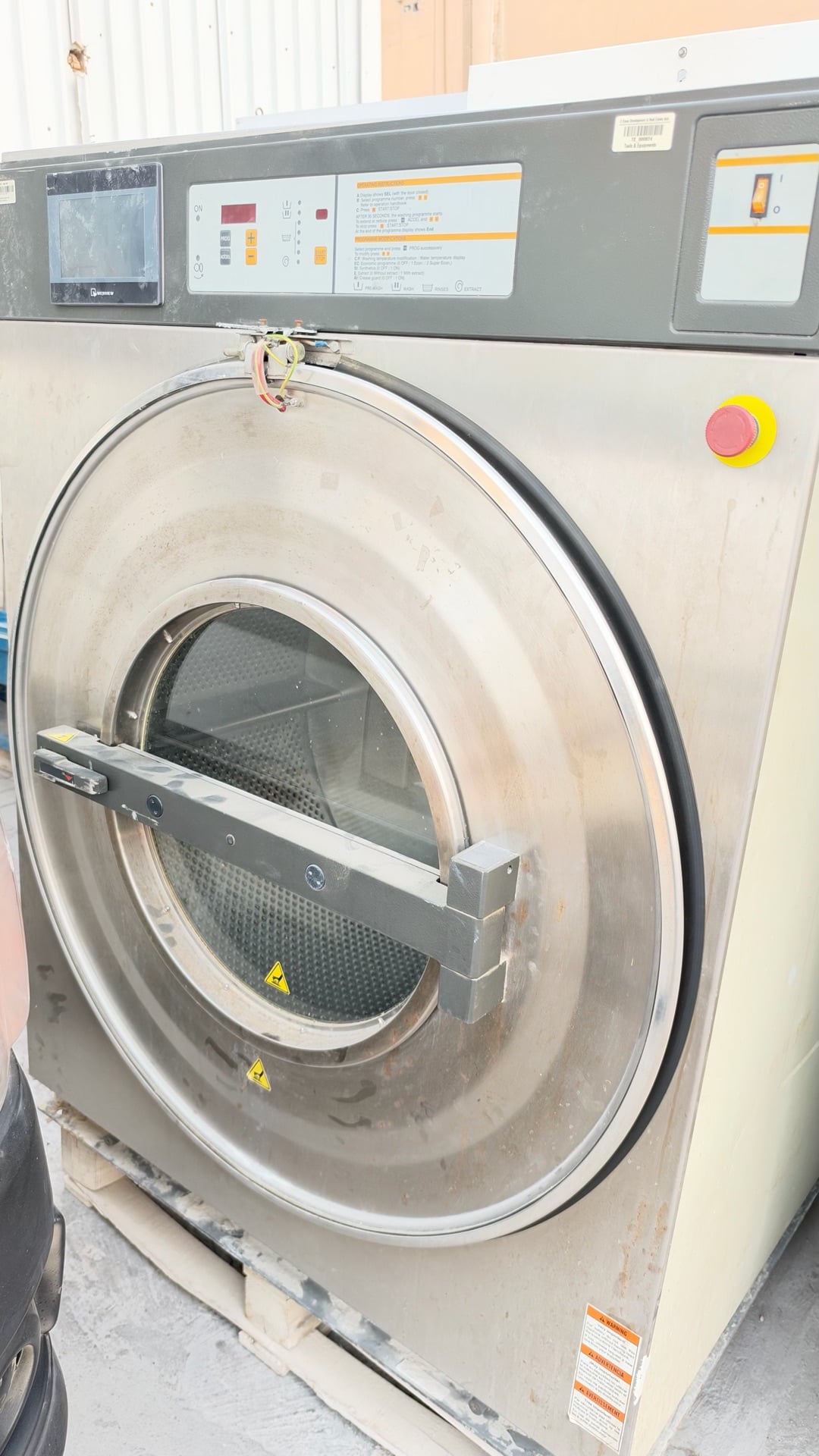 GIRBAU 32 kg washing machine à Industrial Area — photo 3
