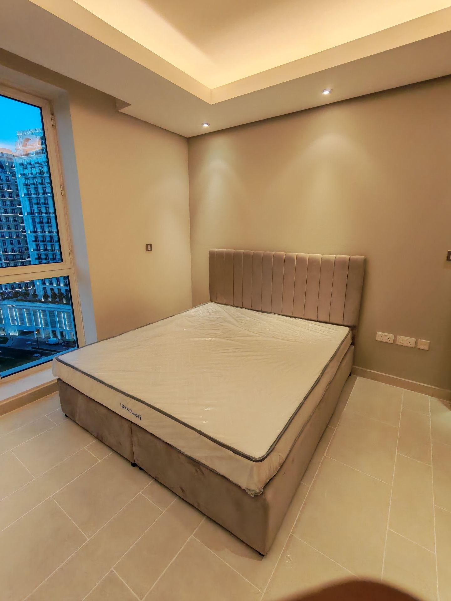 Brand new bed and mattress available. à Zone Zone Zone Zone Zone Zone Zone Zone Industrial Area — photo 1