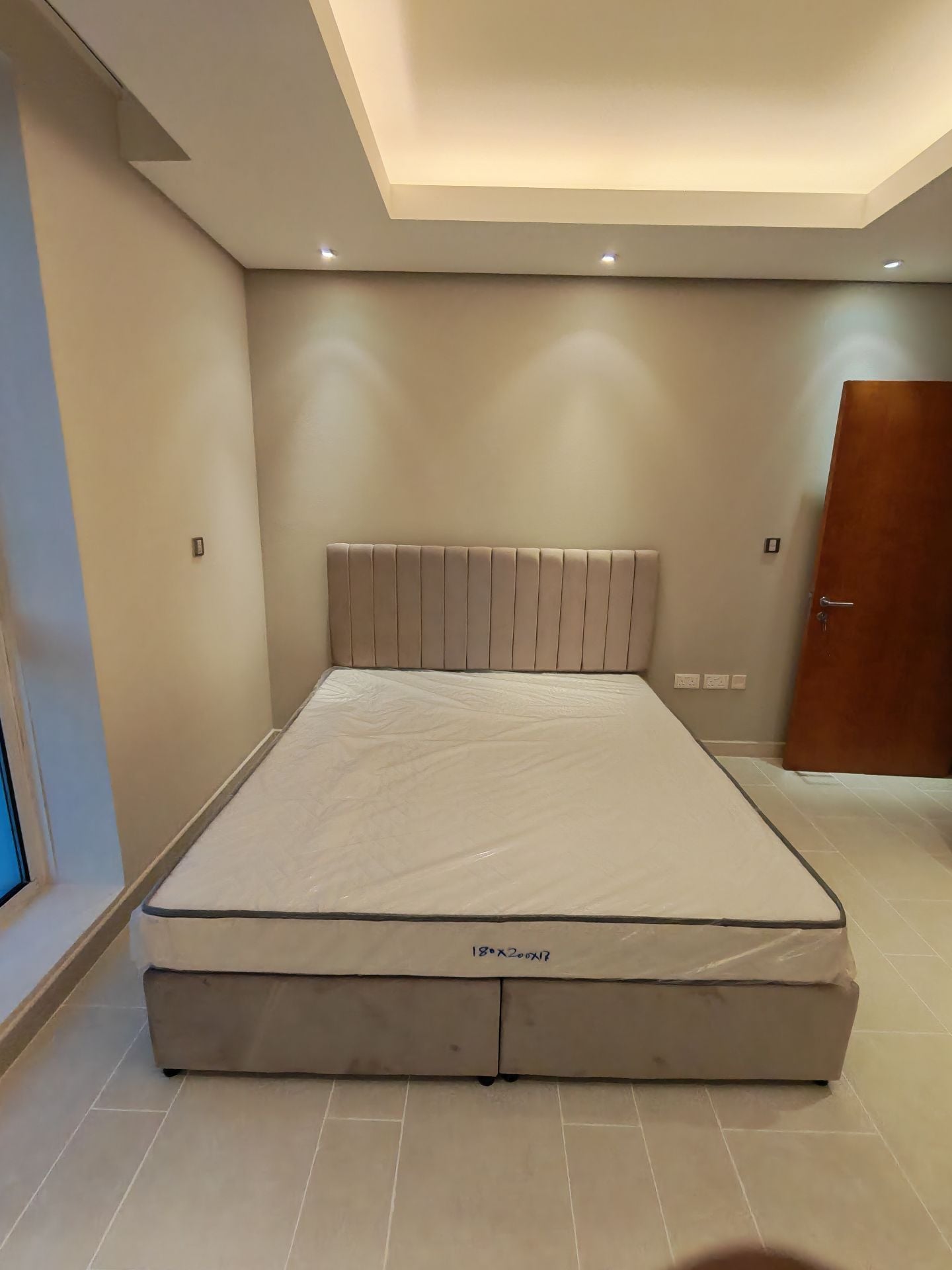 Brand new bed and mattress available. à Zone Zone Zone Zone Zone Zone Zone Zone Industrial Area — photo 2