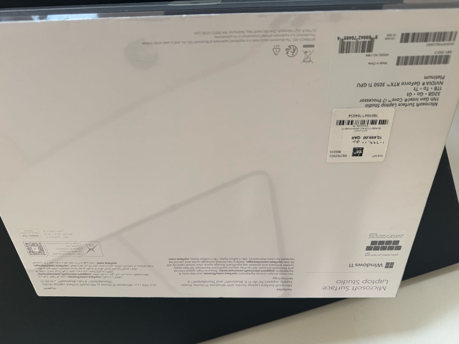 Microsoft Surface Book 2– Brand New & Factory Sealed! / Laptop à Al Duhail — photo 2