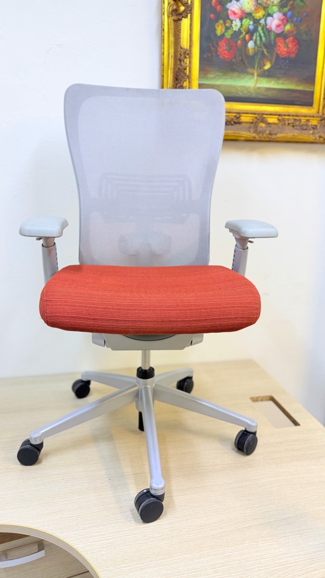 HAWORTH ZODY OFFICE CHAIR à New Salata / Al Asiri — photo 4