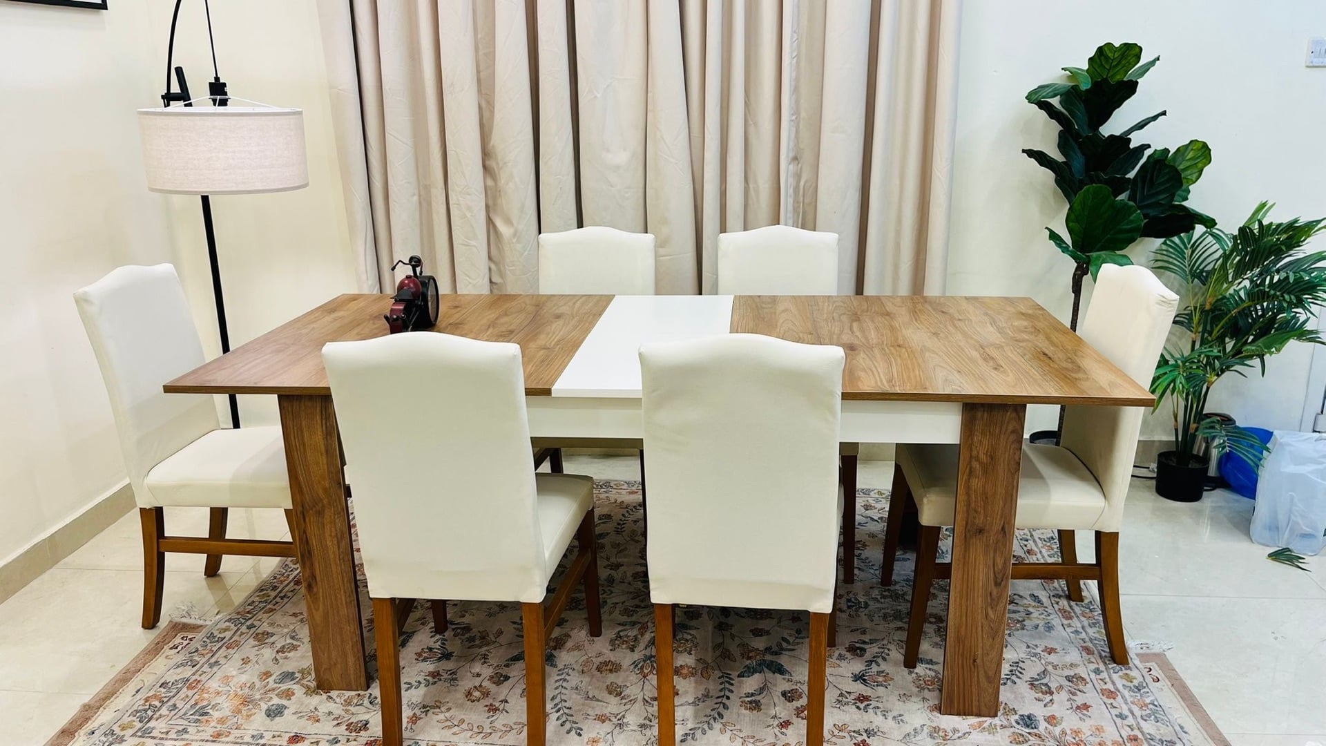 Dining table with 6 chair brand new à New Salata / Al Asiri — photo 1
