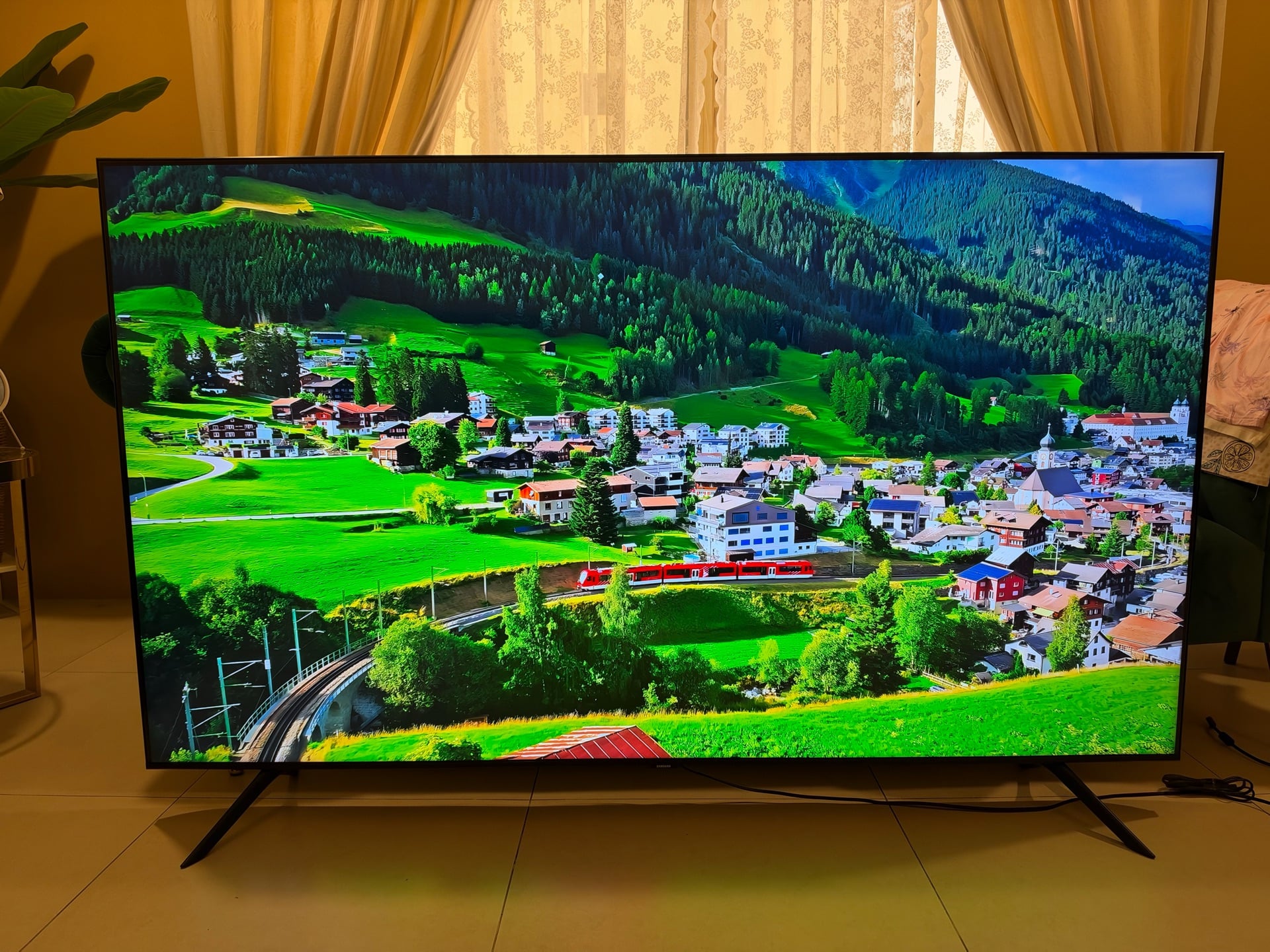Samsung 75″ TU8000 UHD 4K Flat Smart TV à Zone Zone Zone Zone Al Wukair — photo 1