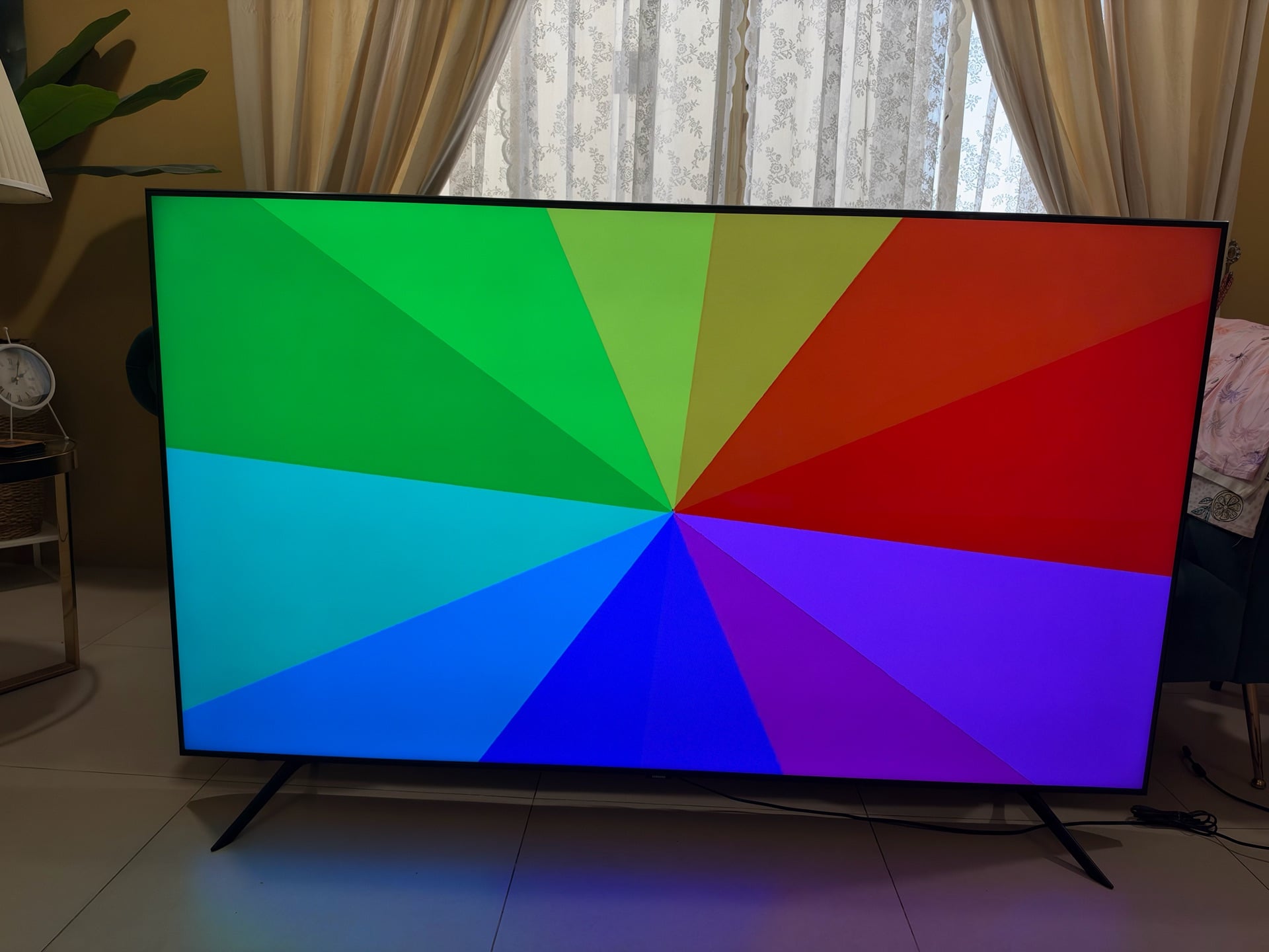 Samsung 75″ TU8000 UHD 4K Flat Smart TV à Zone Zone Zone Zone Al Wukair — photo 2