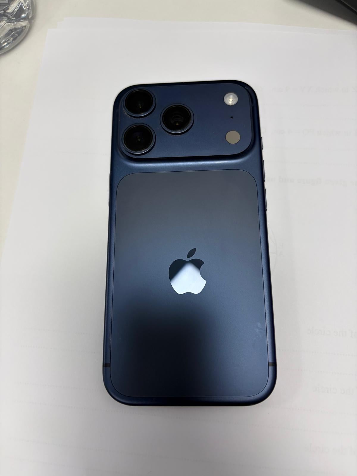 iPhone 17 Pro – 256GB | Deep Blue à Musheirab — photo 1
