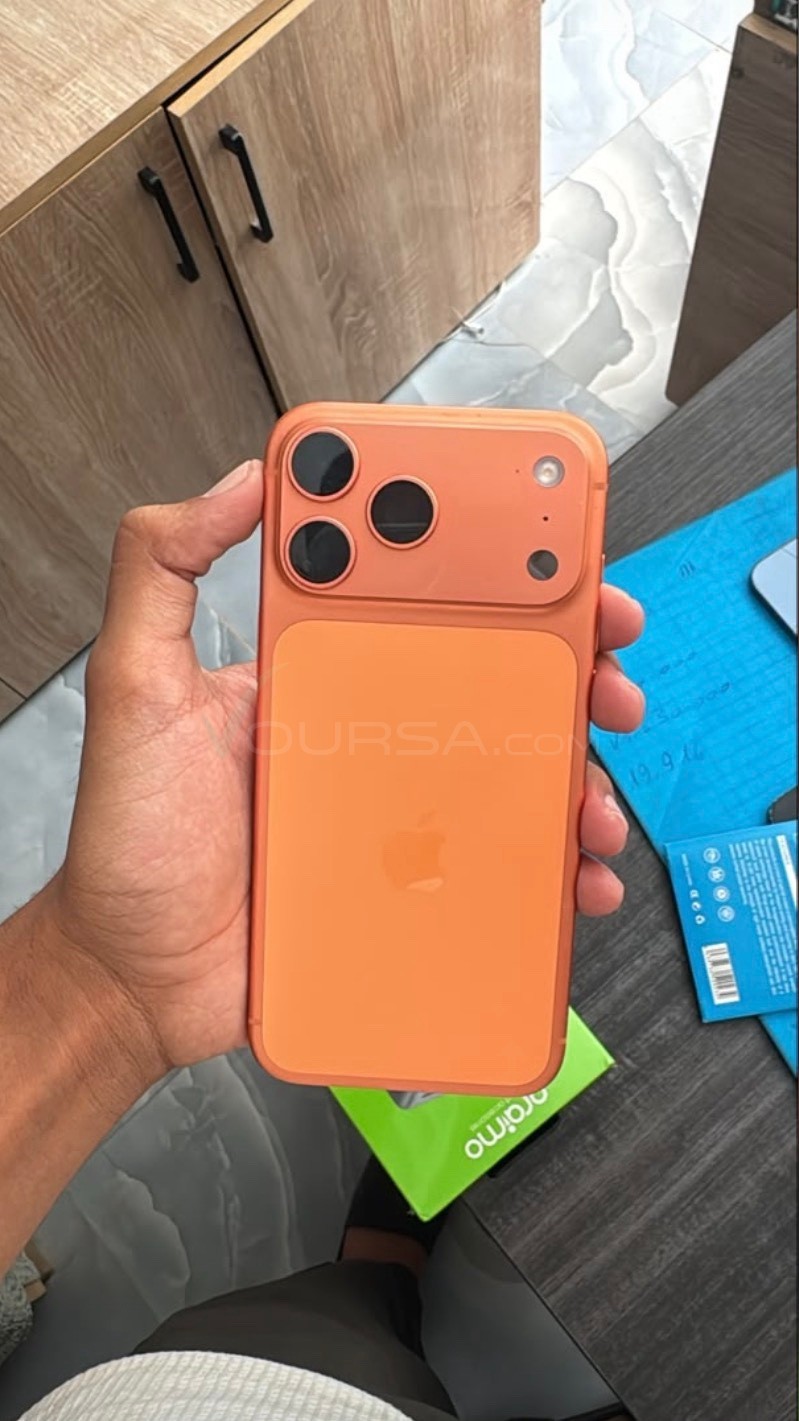 iphone 17 pro max Sim à Tevragh Zeina — photo 1