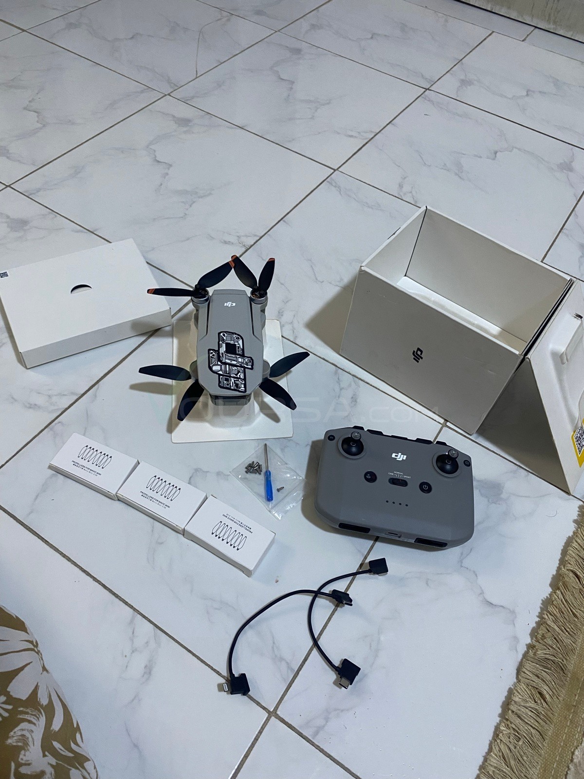 Drone dji mini 4k +24 plumes à Tevragh Zeina — photo 1