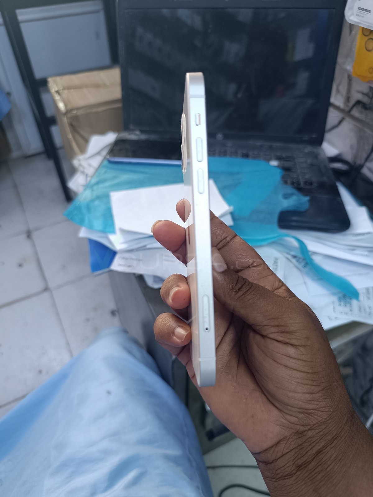 Iphon12مستعملة à Tevragh Zeina — photo 1