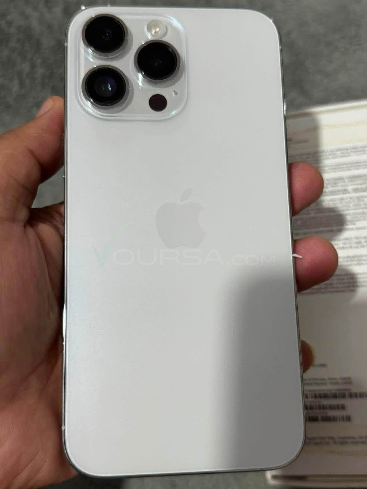 IPhone 14 Pro Max à Arafat — photo 1