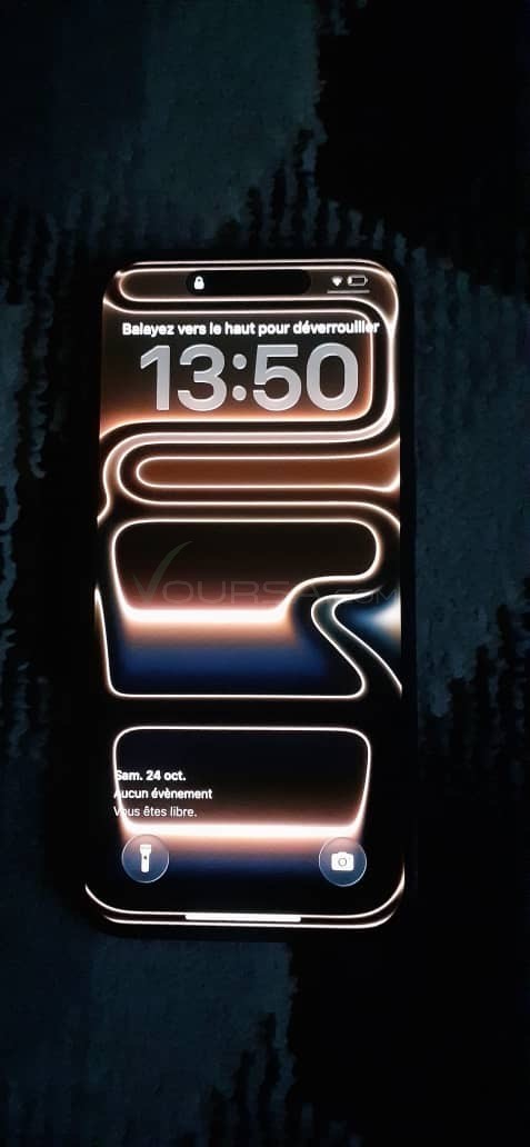 iPhone 16 eSIM connexion avec wifi seulement à Sebkha — photo 1