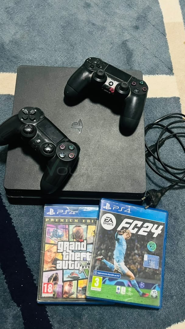 PS4 à Teyarett — photo 1