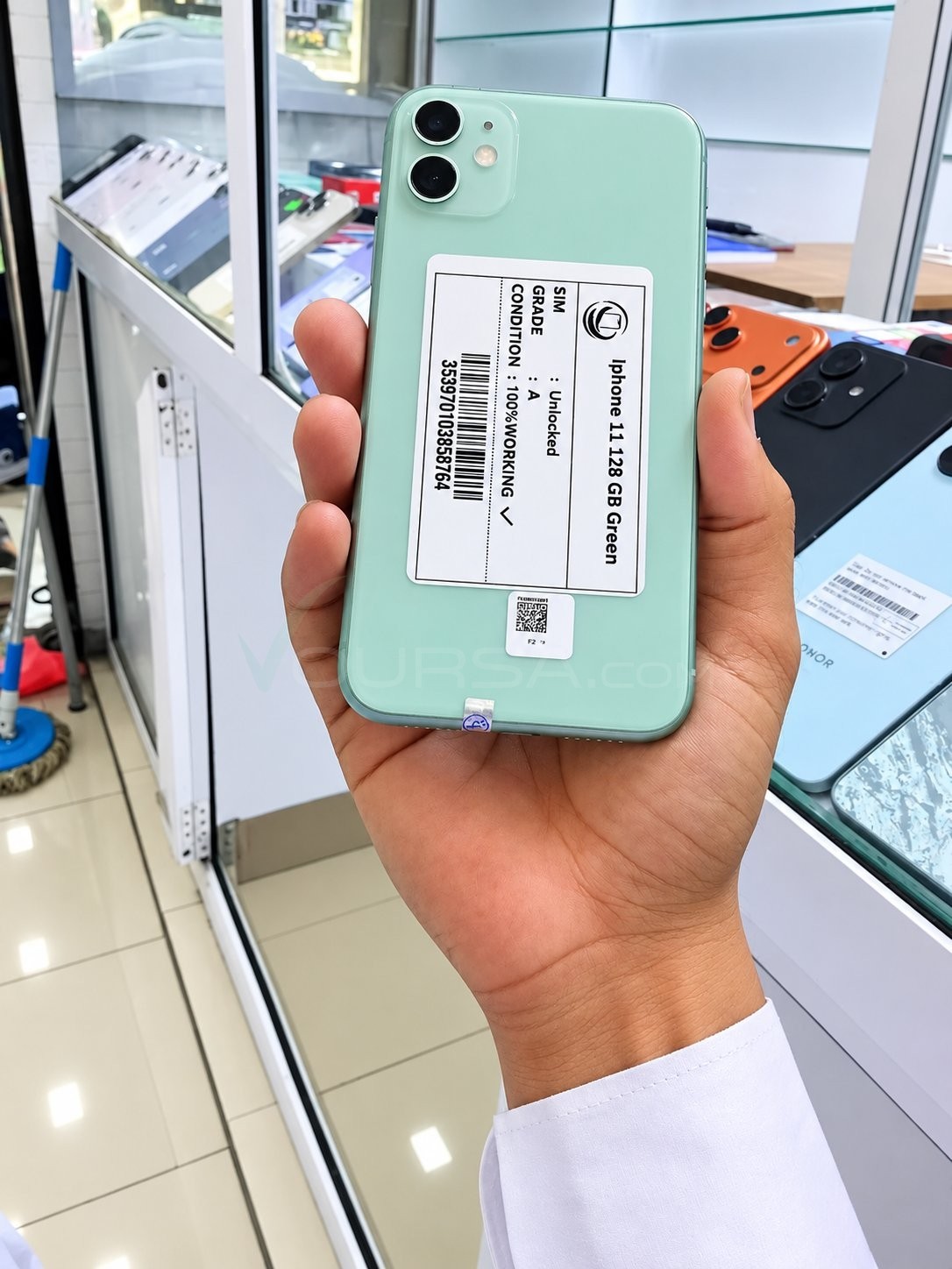 iPhone 11 à Tevragh Zeina — photo 1