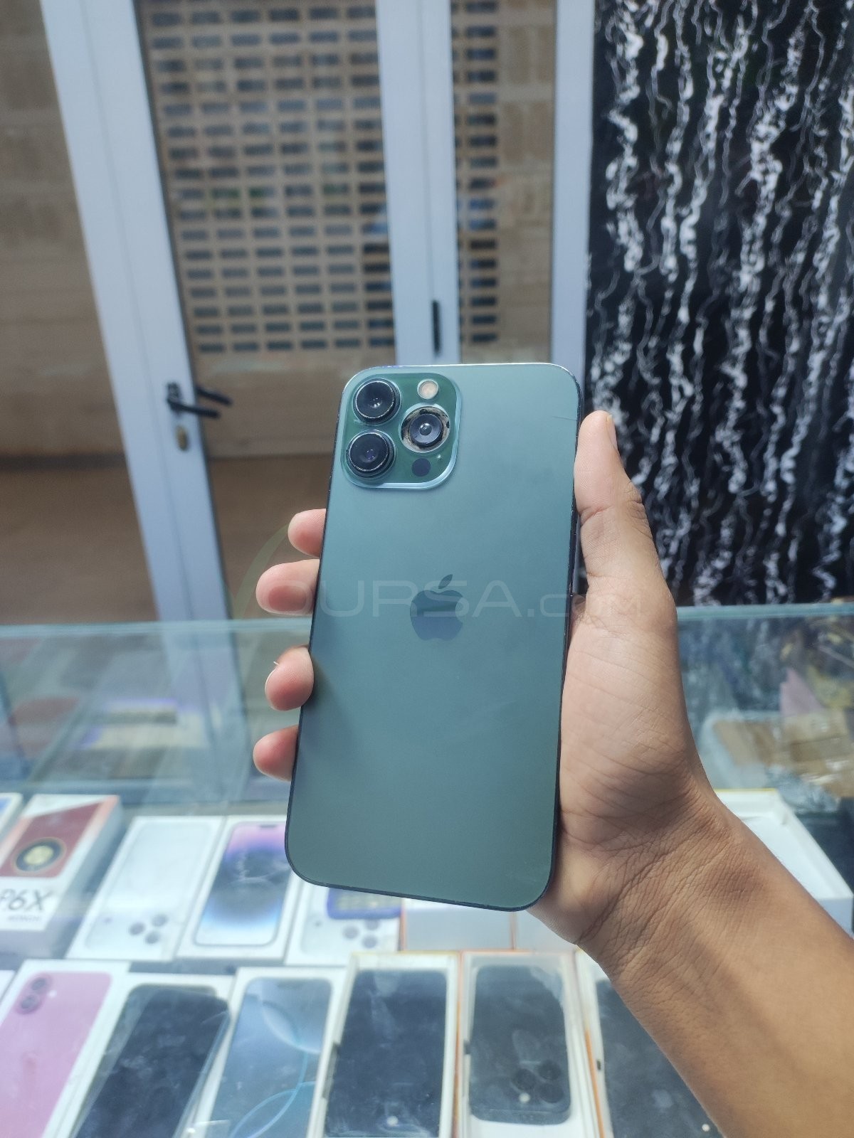 iphone 13 pro max à Tevragh Zeina — photo 1
