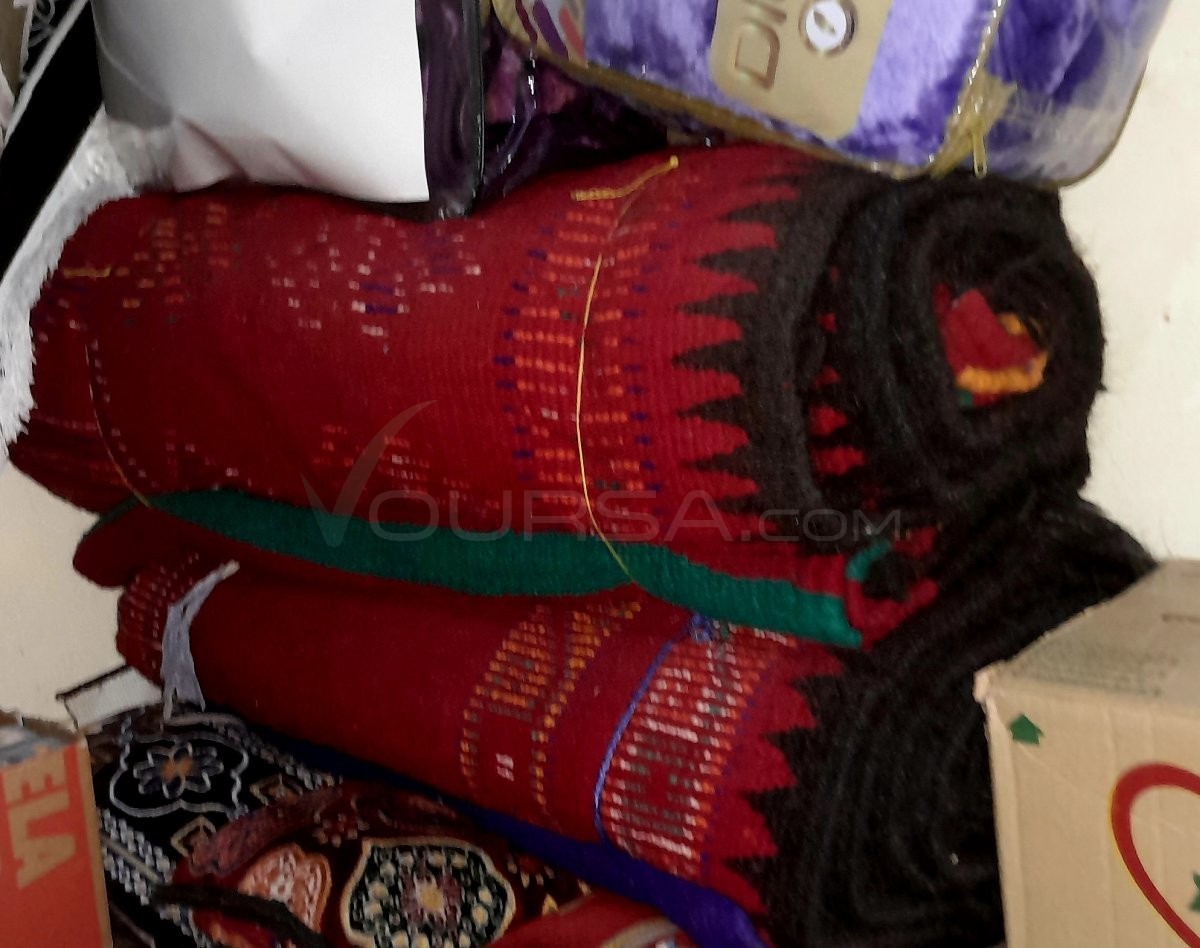 زرابه جدد ماكط انفرشو 4امتار للوحدة à Teyarett — photo 1